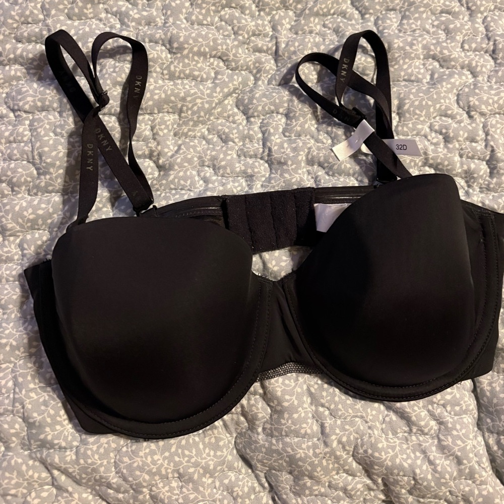 NEW DKNY Elegant Black Underwire Adjustable Straps Bra 32D